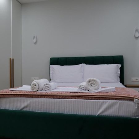 Kristi Apartments 01 地拉那 外观 照片