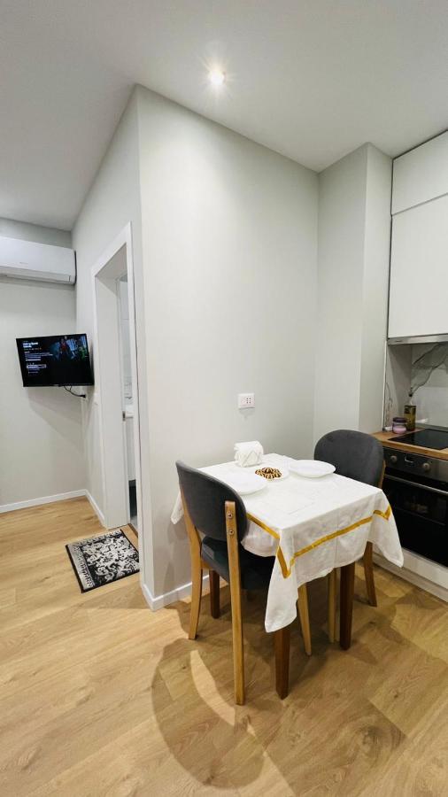Kristi Apartments 01 地拉那 外观 照片