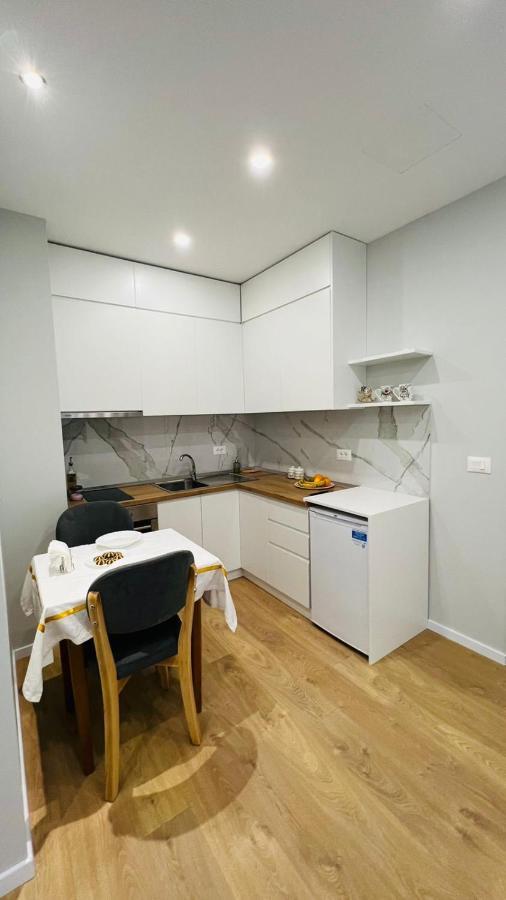Kristi Apartments 01 地拉那 外观 照片