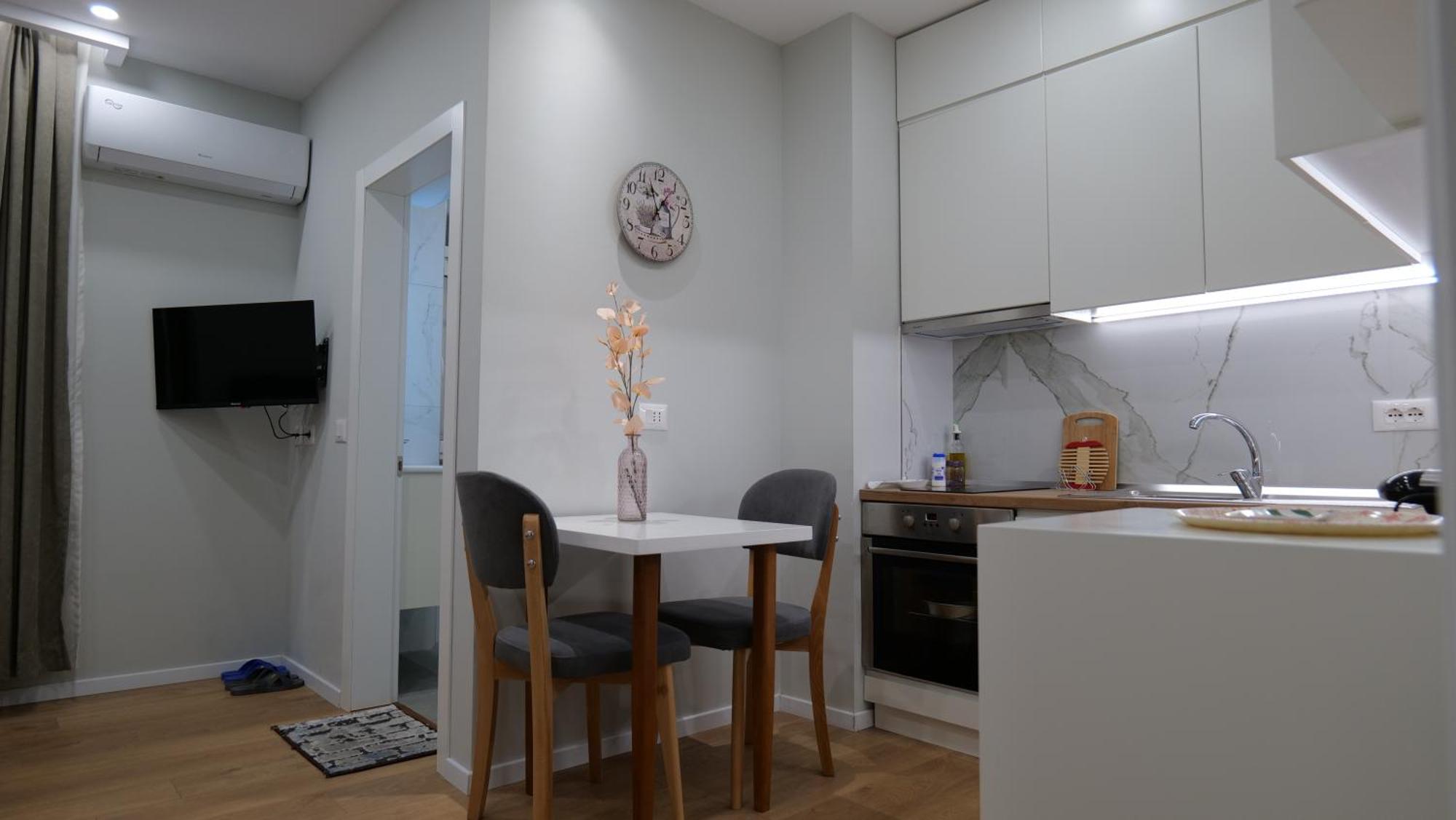 Kristi Apartments 01 地拉那 外观 照片