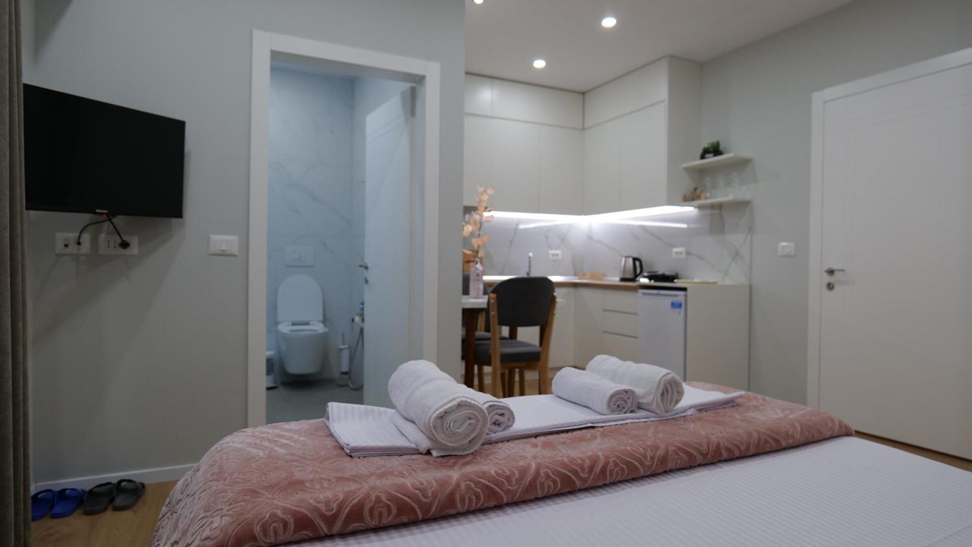 Kristi Apartments 01 地拉那 外观 照片