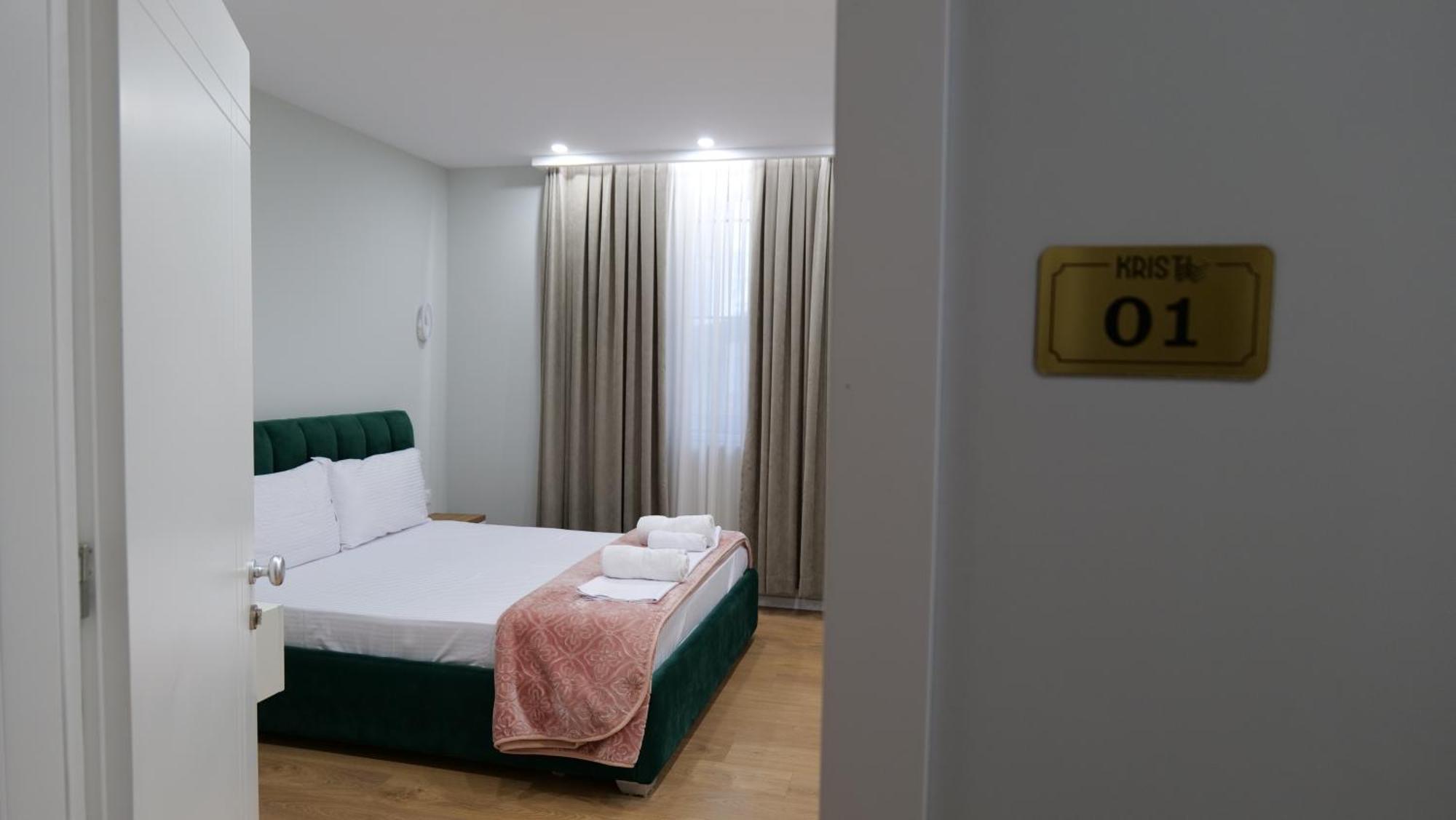 Kristi Apartments 01 地拉那 外观 照片